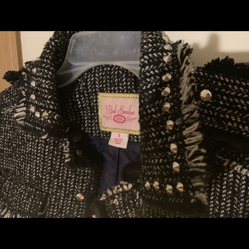 🦉SALE 3/$33 or 5/$50! PLAID Black studded jacket - Picture 2 of 3